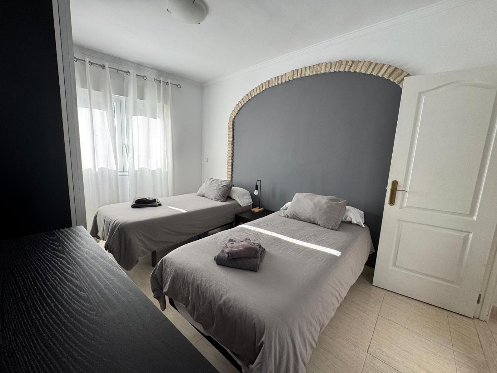 Aires De Regla, Living Sur